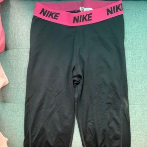 nike capri leggings